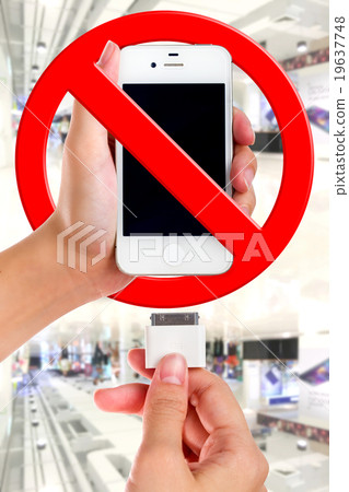 USB port charger wrong connect to smart phone. 19637748