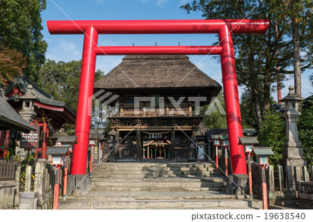 Aoi阿蘇神社鳥居和塔 19638540