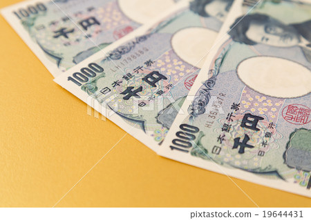 Money money back 19644431