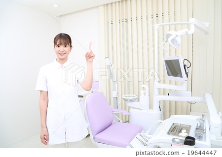 Dental clinic (hygienist · dentist · staff) image Dental clinic (hygienist · dentist · staff) image 19644447