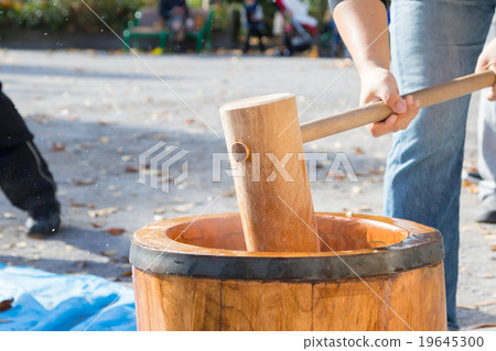 Mochi-yuki Year-end / New Year tradition event Mochi with rice cake rice cake event procedure in Mochi Mochi-yuki Year-end / New Year tradition event Mochi with rice cake rice cake event procedure in Mochi 19645300