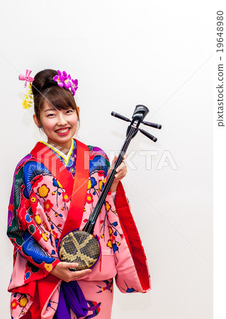 琉球婦女打三行 琉球婦女打三行 19648980