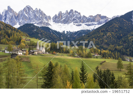 Dolomiti region in autumn Dolomiti region in autumn 19651752