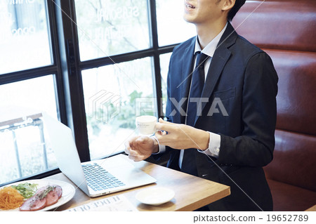 Work in a cafe 19652789