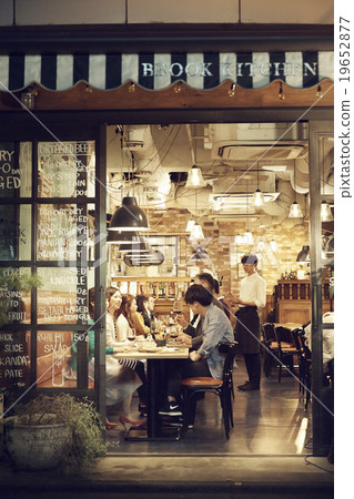 時尚的咖啡廳餐廳 時尚的咖啡廳餐廳 19652877