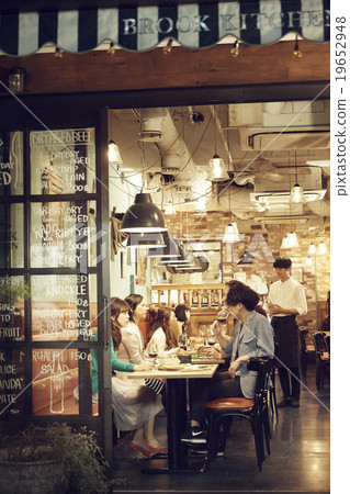 時尚的咖啡廳餐廳 時尚的咖啡廳餐廳 19652948