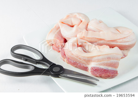 streaky pork 19653594