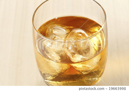 威士忌 19663998