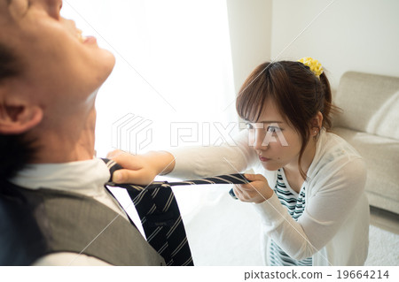 一對夫妻住在一起 一對夫妻住在一起 19664214