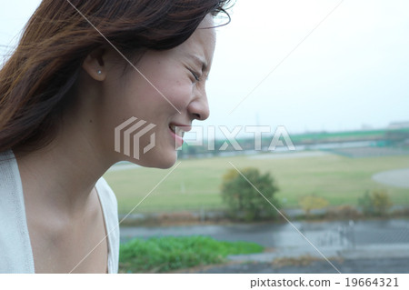A woman screaming A woman screaming 19664321