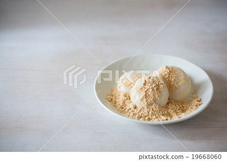 Kinako rice cake 19668060