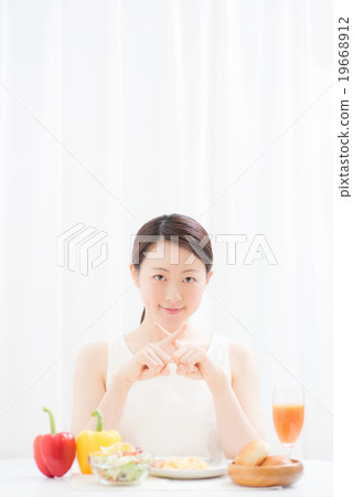 Breakfast image women 19668912