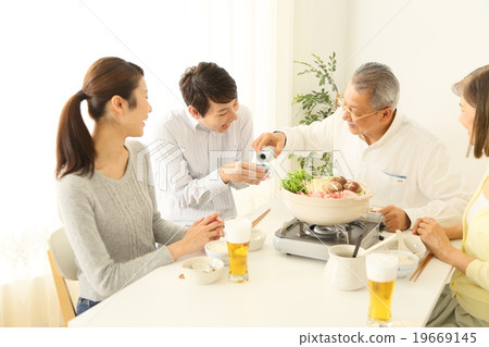 Family hot pot image warm color Family hot pot image warm color 19669145