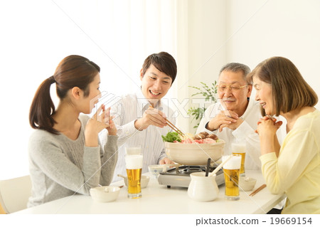 Family hot pot image warm color Family hot pot image warm color 19669154
