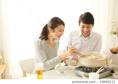Family hot pot image warm color Family hot pot image warm color 19669212