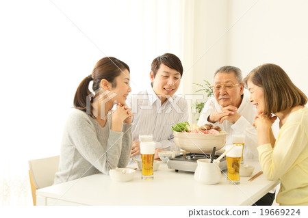 Family hot pot image warm color Family hot pot image warm color 19669224