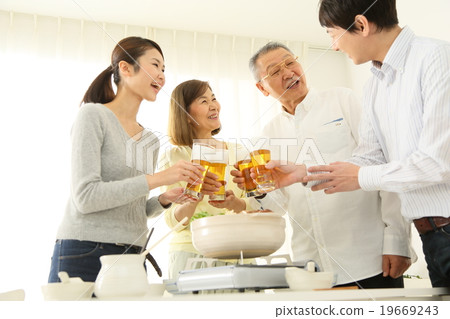 Family hot pot image warm color 19669243