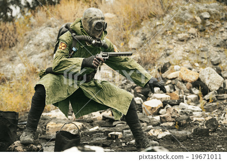 Nuclear apocalypse survivor 19671011