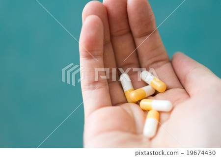 capsule capsule 19674430