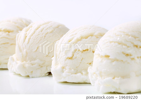 Scoops of white ice cream 19689220