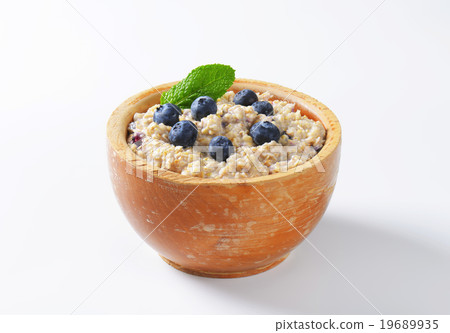 Whole grain oat porridge Whole grain oat porridge 19689935