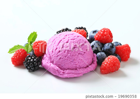 Berry fruit ice cream Berry fruit ice cream 19690358