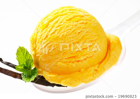 Yellow ice cream 19690823
