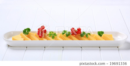 Hard cheese 19691336