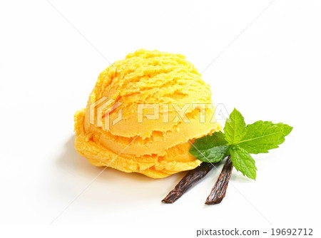 Single scoop of yellow ice cream Single scoop of yellow ice cream 19692712