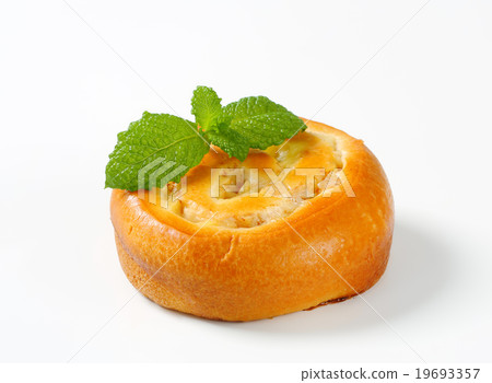 Apple Custard Bun Apple Custard Bun 19693357
