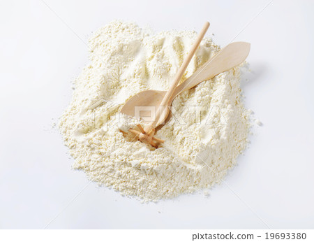 Wheat flour and cooking utensils 19693380