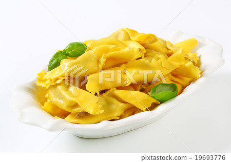 Caramelle shaped stuffed pasta Caramelle shaped stuffed pasta 19693776