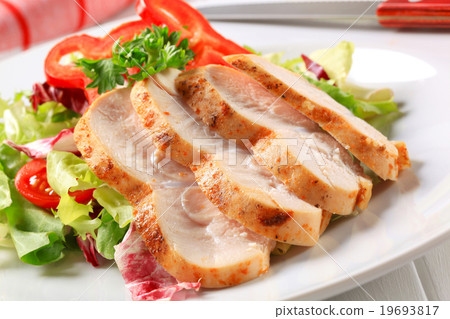 Chicken breast with green salad Chicken breast with green salad 19693817