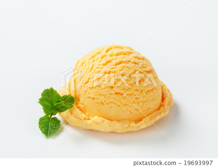 Apricot ice cream 19693997
