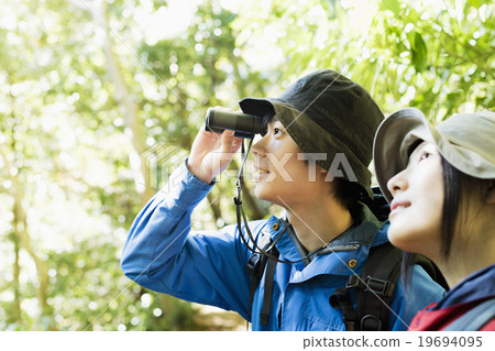 Young people and climbing 19694095