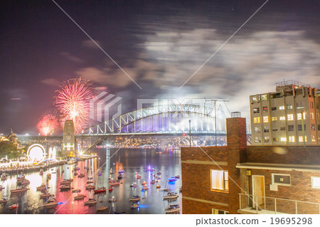 Sydney New Year Eve Fireworks Show Sydney New Year Eve Fireworks Show 19695298