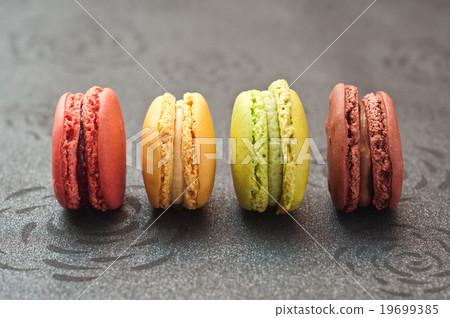 assortment of french colorful macarons 19699385