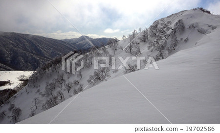 Azumayama mountain top and pond stage, rising wig 19702586