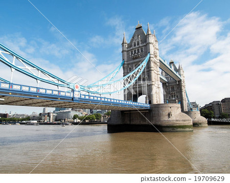Tower Bridge, London 19709629