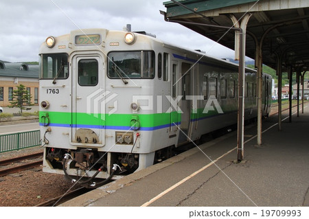 在Hidakari主幹線·類似的火車站,Kiha 40型柴油機 在Hidakari主幹線·類似的火車站,Kiha 40型柴油機 19709993
