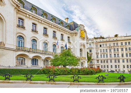 Cityscape  views - Vienna. 19710557