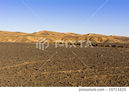 Merzouga desert big sand dunes 19713820