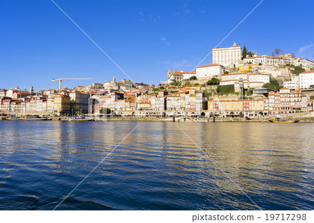 Historic Center of Porto and the Douro River 19717298