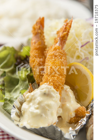 Fried shrimp 19718375