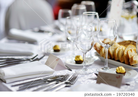 Table set for an event party 19720340