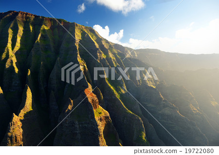 Aerial view of spectacular Na Pali coast, Kauai 19722080