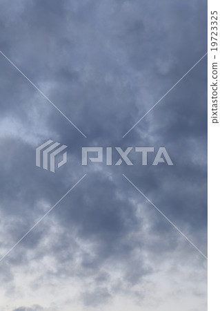 Cloudy sky 19723325