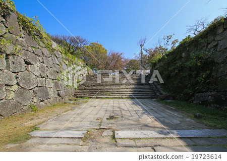 Fukuoka Castle Ruins 19723614