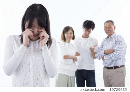 Image of family discord Image of family discord 19729683