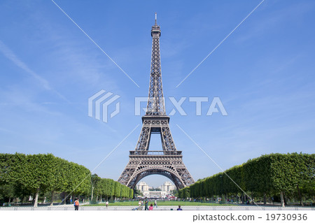 The Eiffel Tower in Paris 19730936